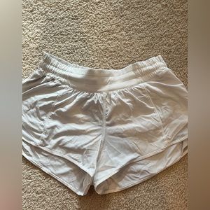 lululemon hotty hot size 6 shorts